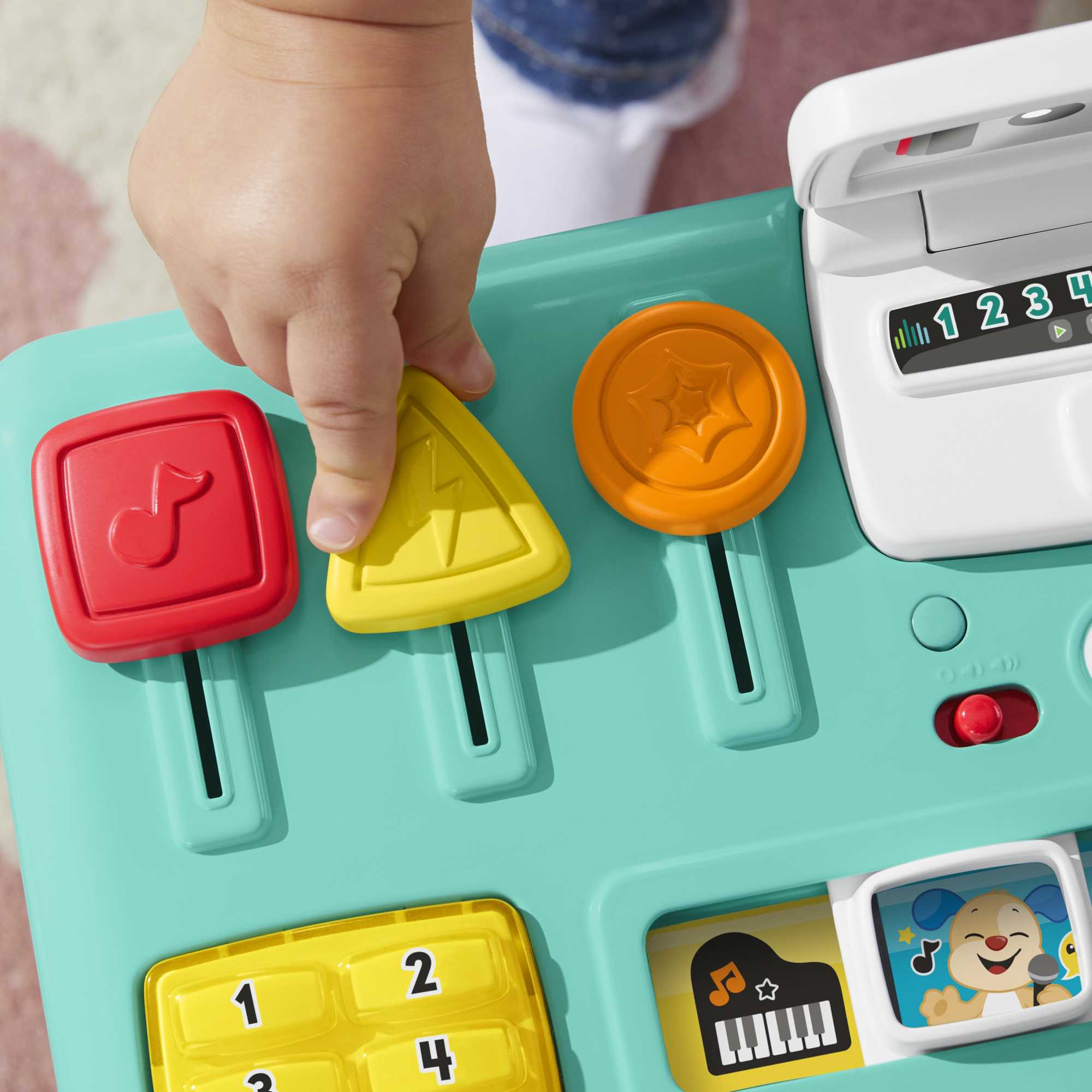 Fisher-Price „Ucz się i śmiej!” Muzyczny Stolik DJ-a Poziomy Nauki Zabawka edukacyjna dla dzieci Polska wersja językowa - Imagen 5